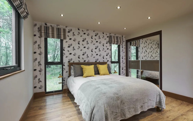Shunner Howe Lodge