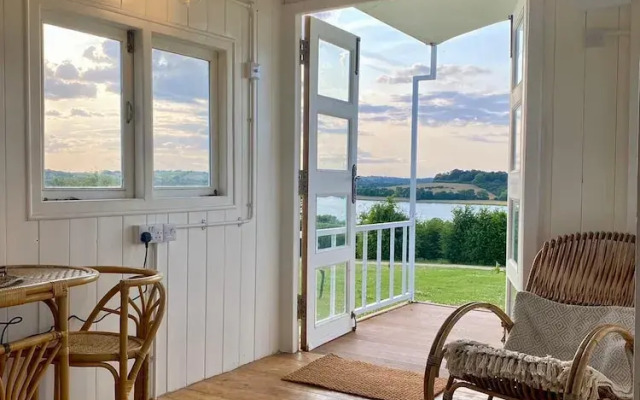 The Hide At Manton Bay Glamping Retreat