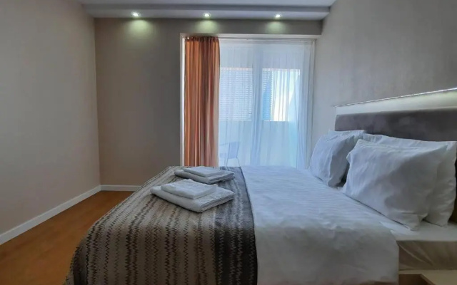 Leo Group Luxury Apartment 18-30 Alliance Palace