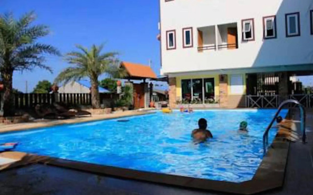 Baan Phulita Resort