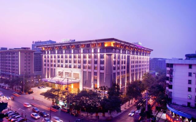 Отель Hilton Xian вид на фасад