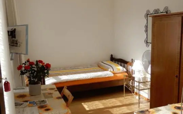 Annies Bed & Breakfast