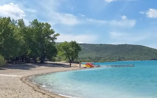 Le Studio du Lac (Adults Only)