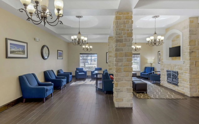 Comfort Suites Benbrook - Fort Worth Southwest
