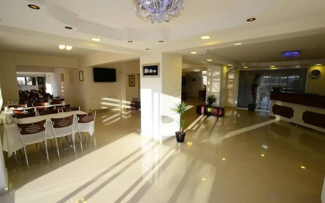 Dort Mevsim Suit Otel