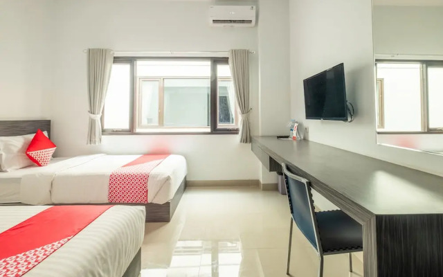 Sans Hotel Widarasari Cirebon