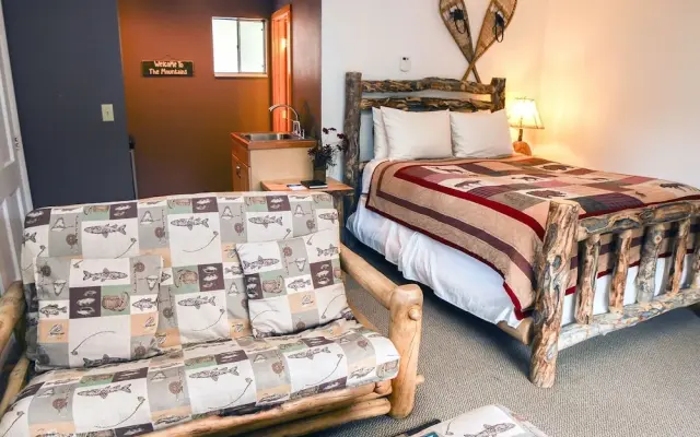 Fawn Valley Inn: 256