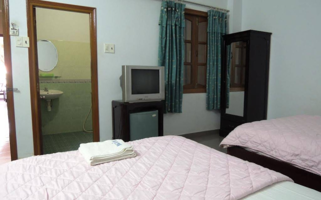 Ngan Pho Hotel