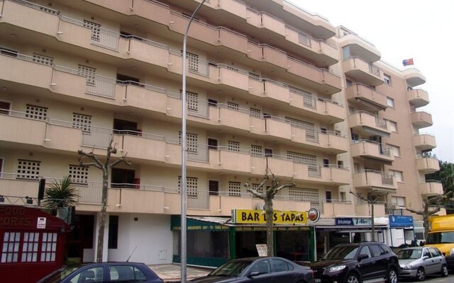 Отель Murillo Apartamentos Испания, Салоу - отзывы, цены и фото номеров - забронировать отель Murillo Apartamentos онлайн вид на фасад