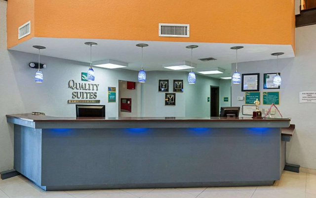 Quality Suites Sulphur