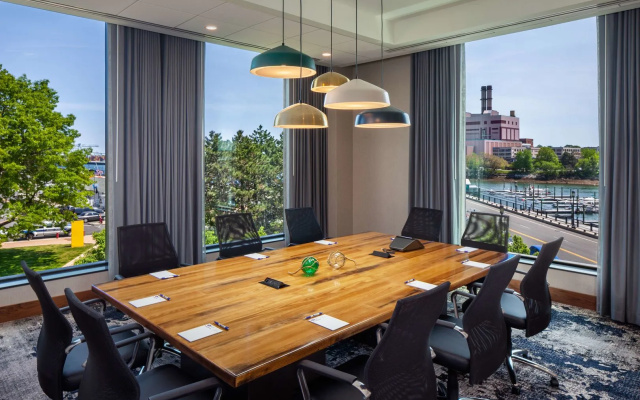 Hampton Inn Boston Seaport District