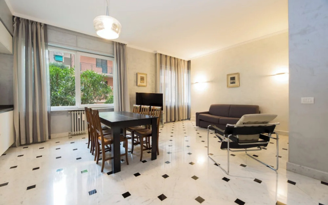 Spacious flat with Balcony