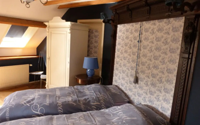 Charming Holiday Home in Hondschoote With Terrace
