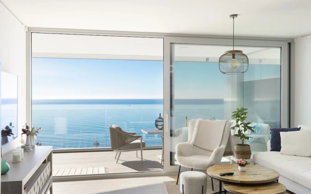 Stunning Seafront Apartment in Carvajal Beach