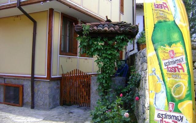 Отель Guest House Todorini kashti вид на фасад