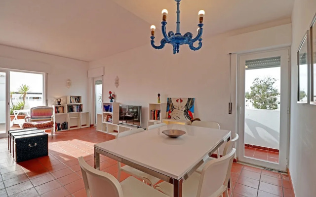 Albufeira Central 1 by Homing