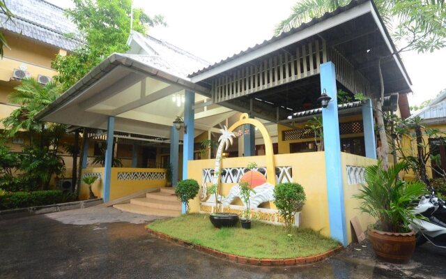 Отель Krabi Success Beach Resort вид на фасад