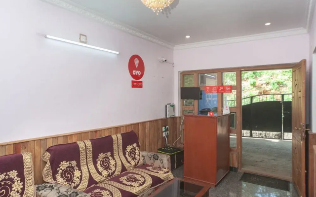 OYO 18694 Limra Residency