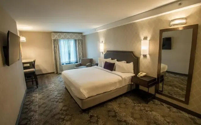 Normandy Farm Hotel and Conference Center