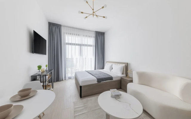 Shining studio in Laya Heights