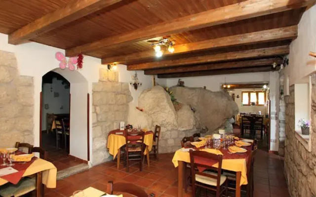 Agriturismo La Roccia