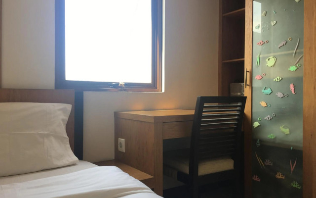 Cozy 2BR Apartment At Majesty Near Maranatha University By Travelio