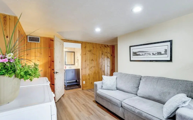 Family Mountain Getaway, Retreat to the Cool Pine