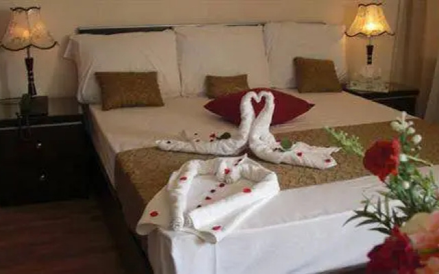 Cairo Plaza Guest House