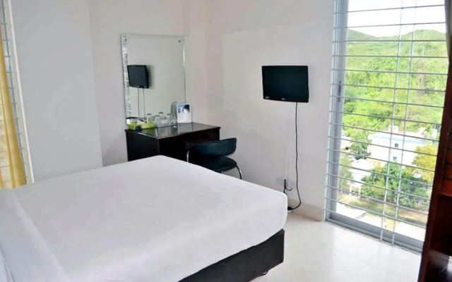 Vista Bay Resort