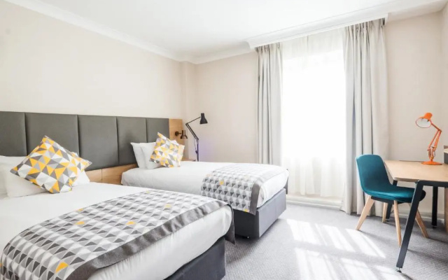 Holiday Inn Farnborough by IHG