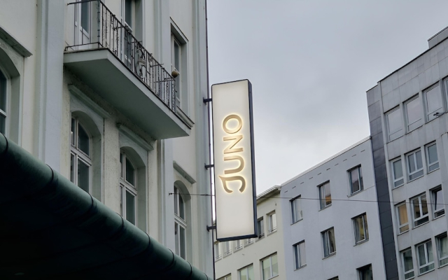 Juno Rooms & Apartments