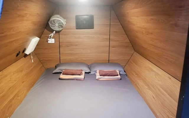 Codo Bee Capsule Garden - Hostel