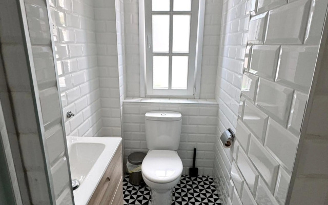 Luxurious Penthouse Studio with Private Terrace - Grand Central House