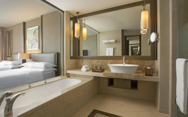 Sheraton Huizhou Bailuhu