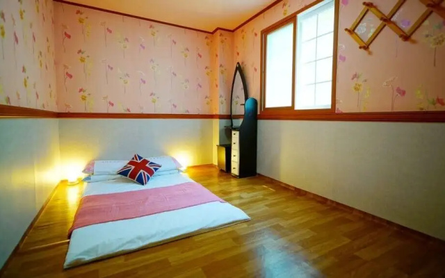 Sea sight pension