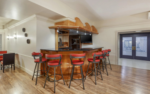 SureStay Plus Hotel by Best Western Kincardine