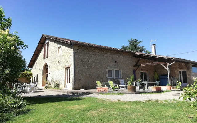 Domaine les Messauts - Gîte Le Pêcher