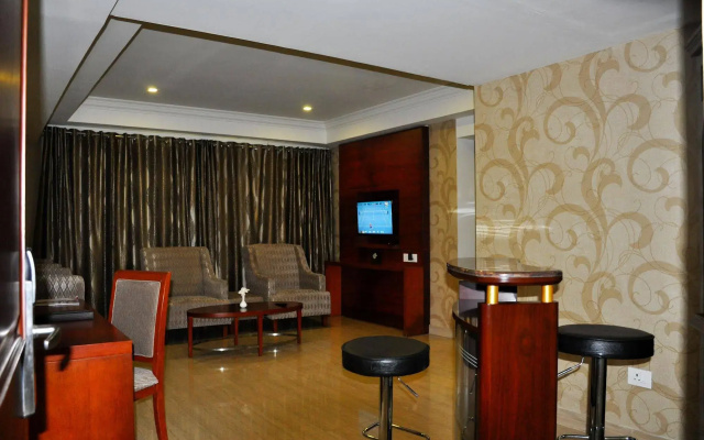 Lake Palace Hotel Trivandrum