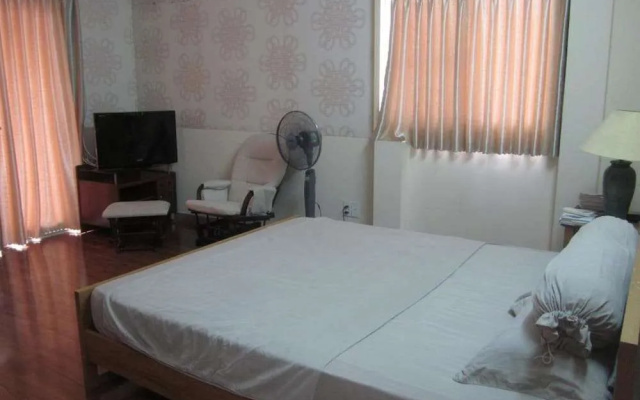 Smiley Apartment 2