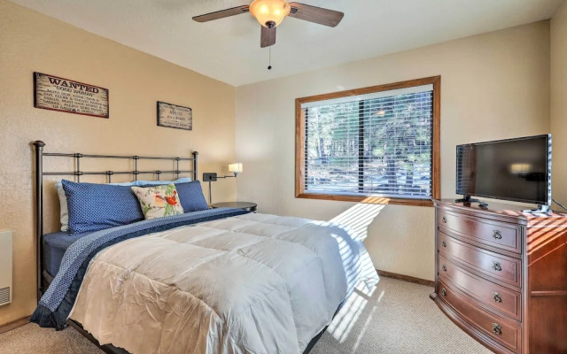 Pet-friendly Munds Park Retreat w/ Wraparound Deck