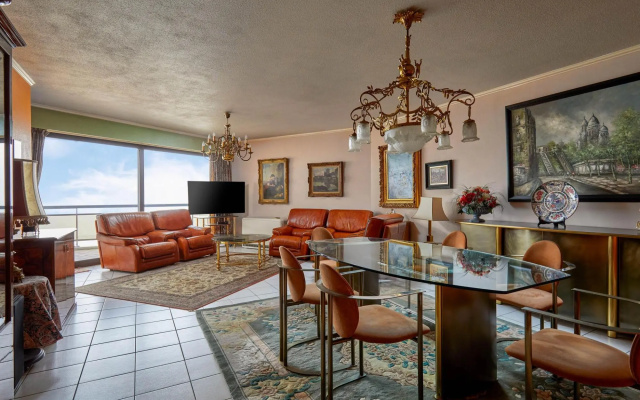 Tasteful apartment in Blankenberge with balcony