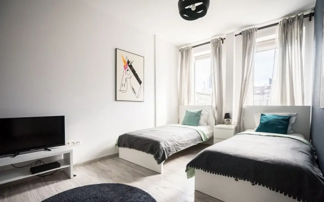 oompH Warsaw Central Premium Apartments