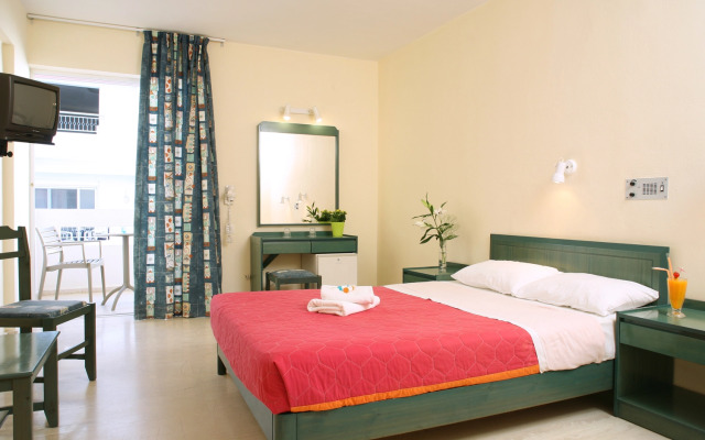 Evelyn Beach Hotel