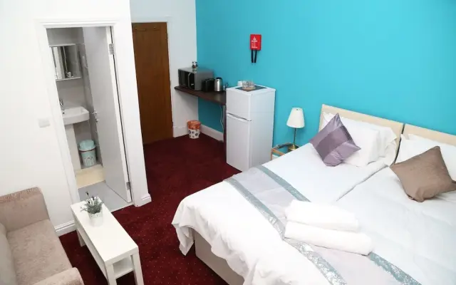 Birmingham Central Station Apartment