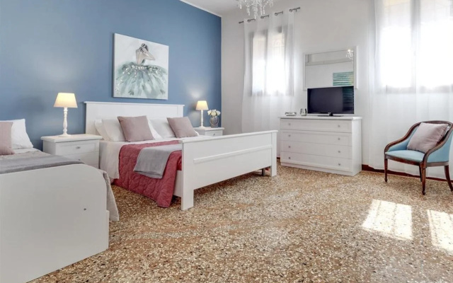Accademia Opera Deluxe by Wonderful Italy