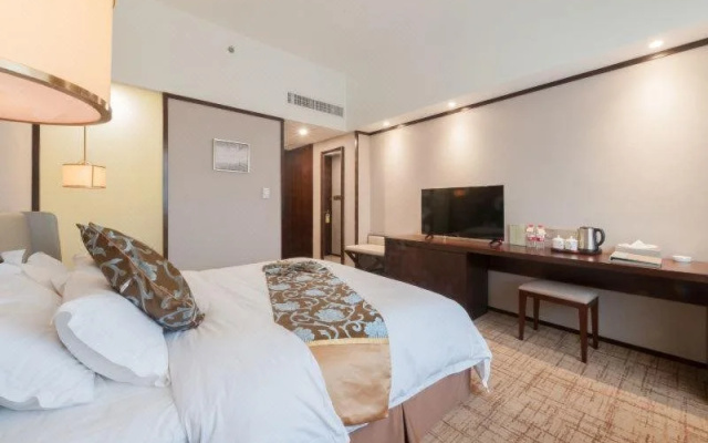 Days Hotel By Wyndham Wuhu Anqi