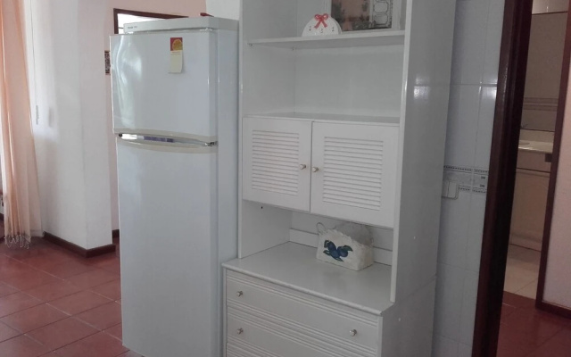 1-bed Apartment in Oura, Near the Aveiros Beach