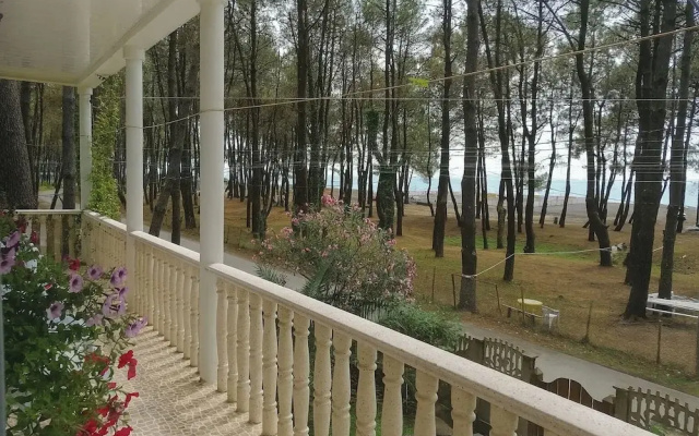 Il Piccolo Paradise, the Italian Haven in Black Sea