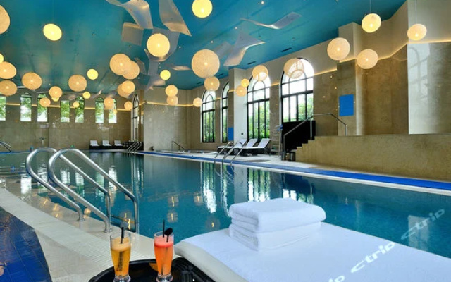 MayLand Resort