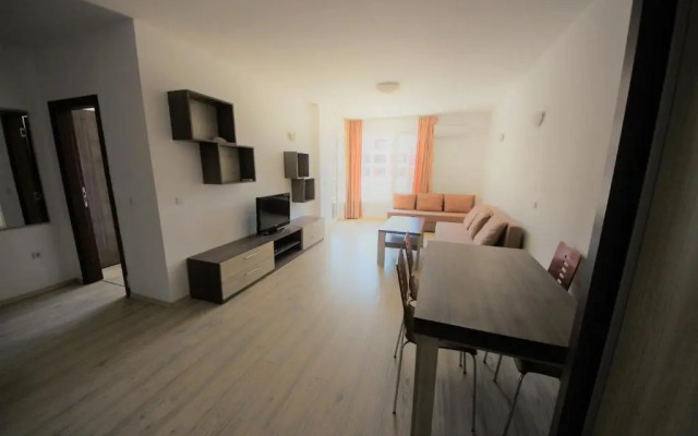 Menada Zornitsa Apartments